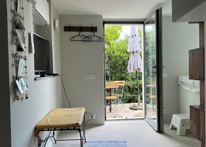 La Casina Fra Gli Oleandri *