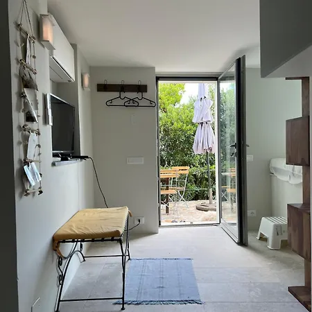 La Casina Fra Gli Oleandri *