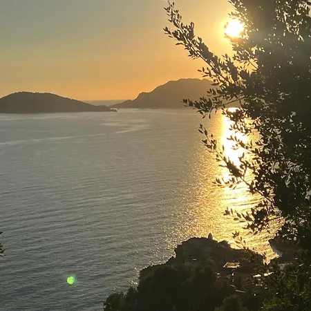 La Casina Fra Gli Oleandri *